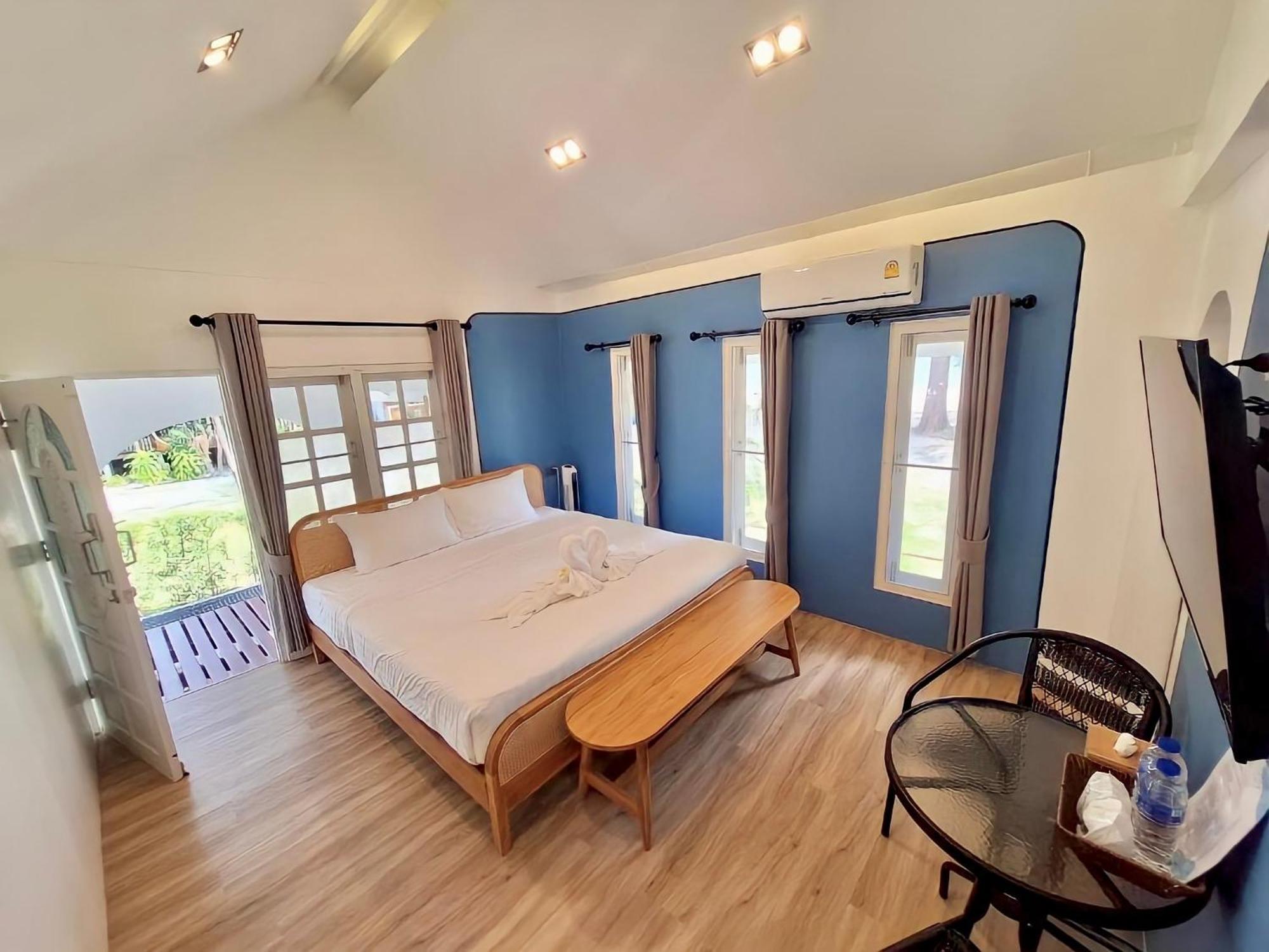 Pan Beachfront Resort Krabi Klong Muang Beach Room photo