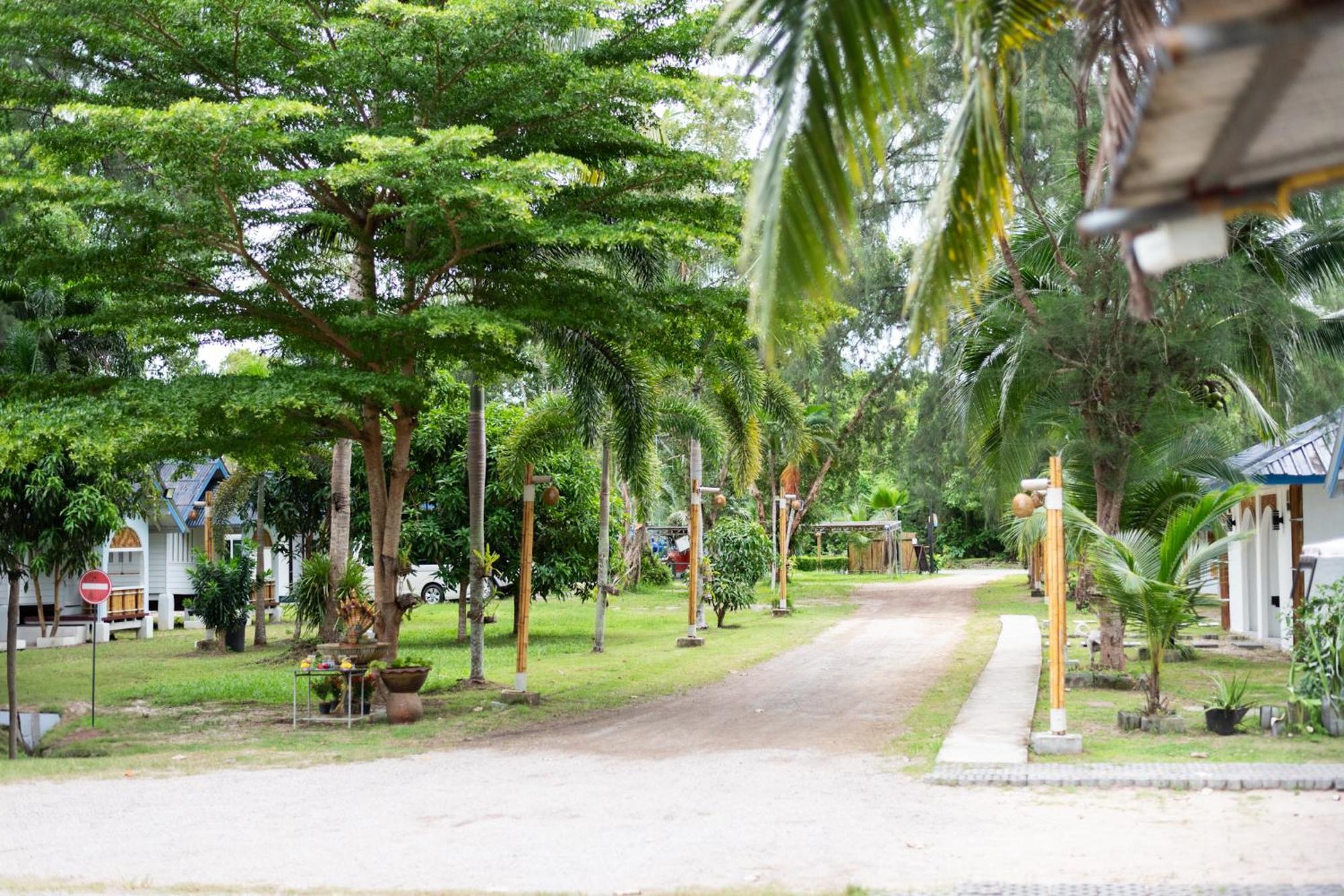 Pan Beachfront Resort Krabi Klong Muang Beach Exterior photo